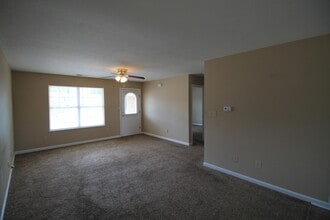 213 Homestead Dr in Nicholasville, KY - Building Photo - Building Photo