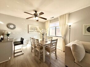 10405 Mansfield Ave in Oak Lawn, IL - Building Photo - Building Photo