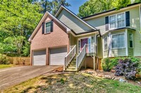 2145 Lindley Ln in Kennesaw, GA - Foto de edificio - Building Photo