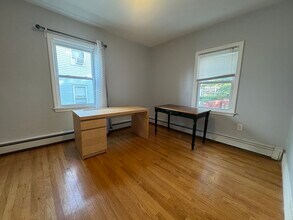 40 Plymouth St in Cambridge, MA - Building Photo - Building Photo