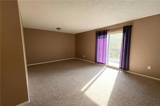 24 Kings Ct in Orillia, ON - Building Photo - Building Photo
