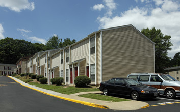 Forest Ridge Apartments in Richmond, VA - Building Photo - Building Photo