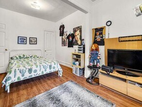 Adam 2 in Montréal, QC - Building Photo - Interior Photo