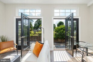 3919 Ridge Ave in Philadelphia, PA - Building Photo