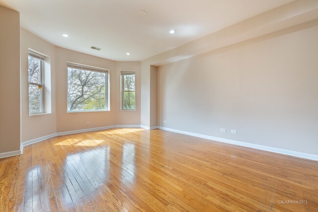 8225 S Prairie Ave in Chicago, IL - Building Photo - Building Photo