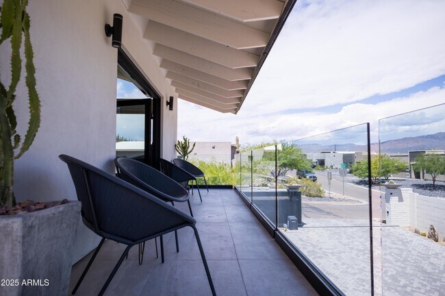 5801 E Surrey Dr in Cave Creek, AZ - Building Photo - Building Photo