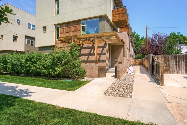 property at 1614 N Gilpin St