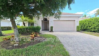1685 Serrano Cir in Naples, FL - Building Photo