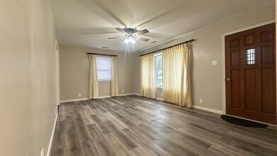 1624 Melrose Dr in Quincy, IL - Building Photo - Building Photo