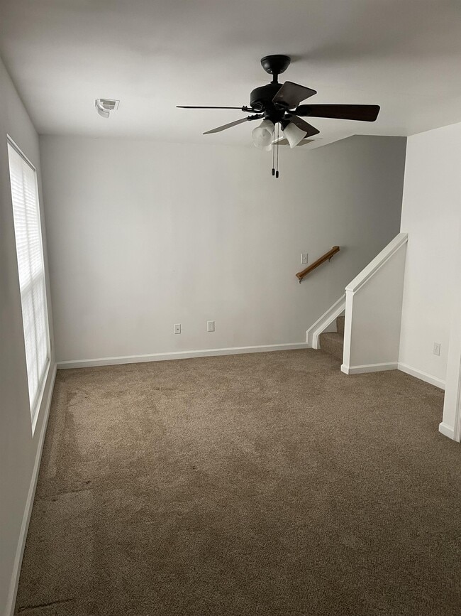 115 Hartford Ct in Charlottesville, VA - Building Photo - Building Photo