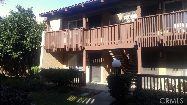 property at 1040 W MacArthur Blvd