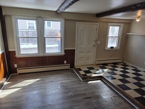 103 E Steuben St in Bath, NY - Foto de edificio - Building Photo