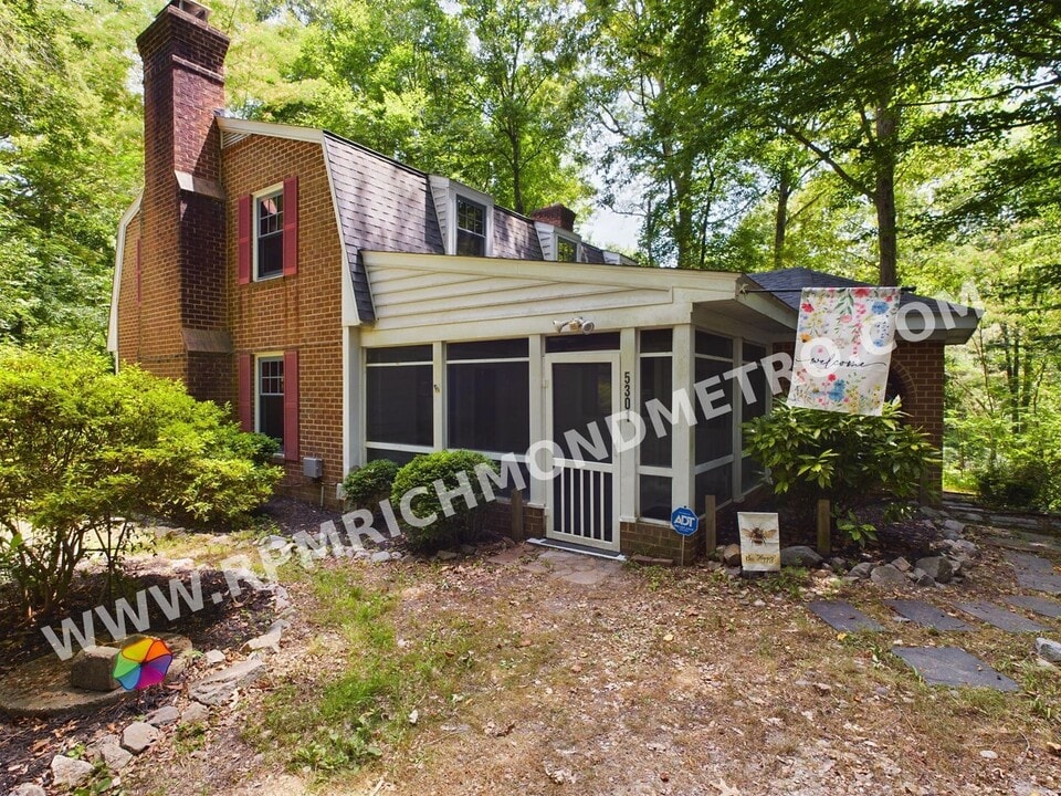 5301 Bemiss Ct in Richmond, VA - Foto de edificio