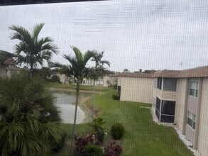 502 Davis Rd, Unit 6 in Palm Springs, FL - Building Photo - Building Photo