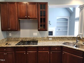 608 Oxboro Cir in Durham, NC - Building Photo - Building Photo
