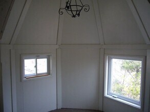 927 E 5th St, Unit A in Duluth, MN - Foto de edificio - Building Photo