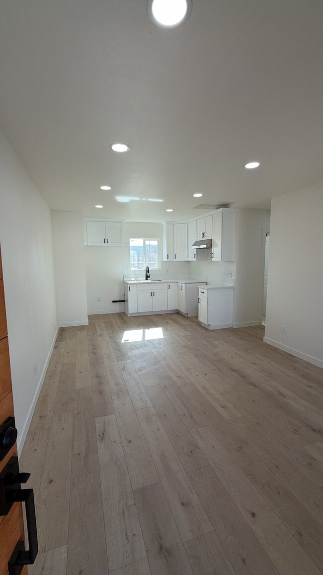 4104 N Morada Ave in Covina, CA - Foto de edificio - Building Photo