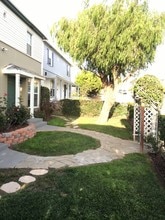 7363 W Manchester Ave in Los Angeles, CA - Foto de edificio - Building Photo