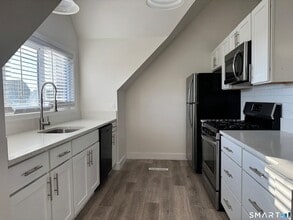 87 Montoya Dr in Branford, CT - Building Photo - Building Photo