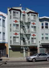 690 Guerrero St in San Francisco, CA - Foto de edificio - Building Photo