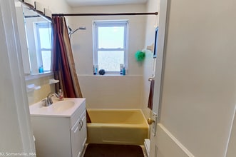 390 Highland Ave, Unit 30 in Somerville, MA - Foto de edificio - Building Photo