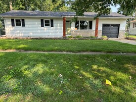 294 Arrowhead Dr in Lowell, IN - Building Photo