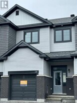 28 Atop Ln in Ottawa, ON - Building Photo