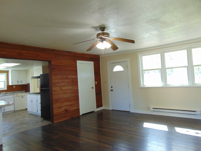 10904 Tonkel Rd in Fort Wayne, IN - Building Photo - Building Photo
