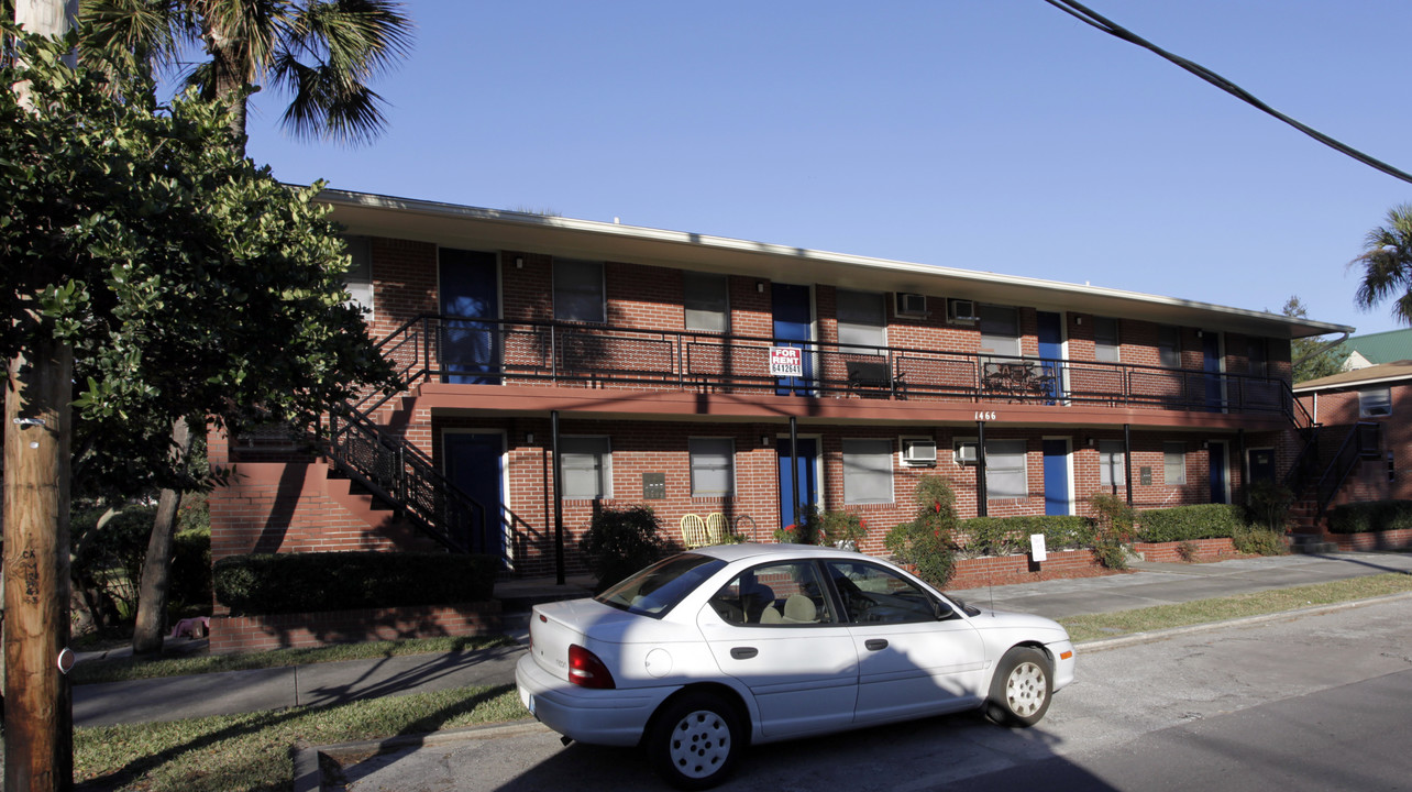 Moller Apartments in Jacksonville, FL - Building Photo