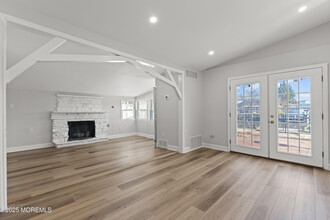 7 W Dory Dr in Little Egg Harbor Township, NJ - Building Photo - Building Photo