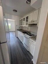 155 Birdseye St, Unit c3 in Bridgeport, CT - Building Photo - Building Photo