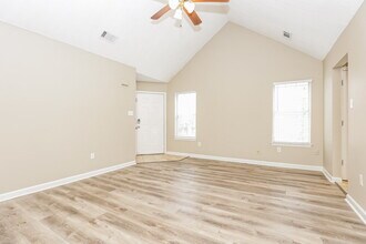 4341 Barry Meadows Cove in Memphis, TN - Foto de edificio - Building Photo