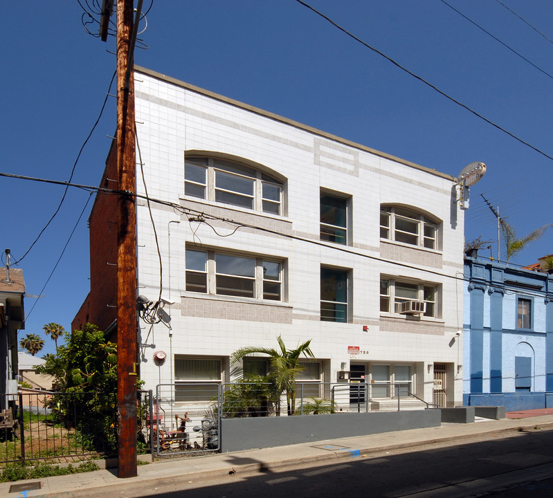 Parker Apartments in Los Angeles, CA - Foto de edificio