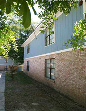 Abbey Oaks Apartments in Dothan, AL - Building Photo - Building Photo