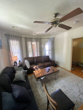 120 Windsor Rd, Unit 1 in Medford, MA - Building Photo - Building Photo