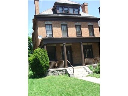 5443 Stanton Ave in Pittsburgh, PA - Foto de edificio - Building Photo