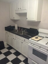 5251 Warren Ave in Cincinnati, OH - Building Photo - Building Photo