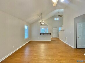 186 Hollington Dr NE in Huntsville, AL - Building Photo - Building Photo