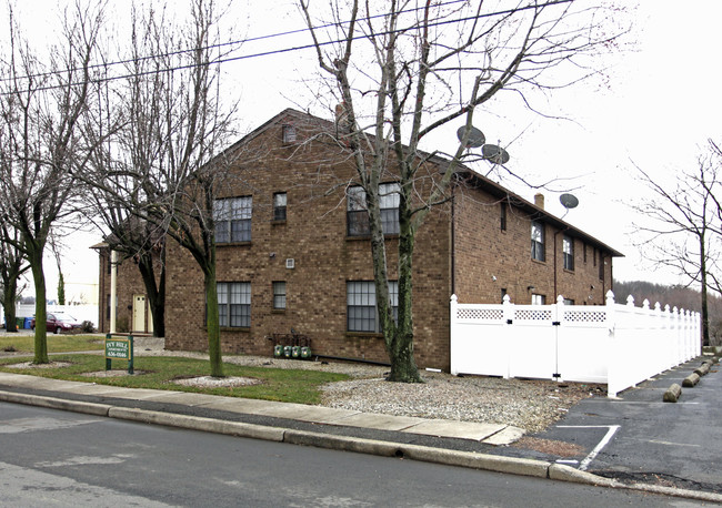 Ivy Hill Apartments in Woodbridge, NJ - Building Photo - Building Photo