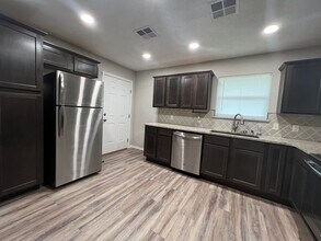 439 NW 53rd St in Lawton, OK - Building Photo - Building Photo