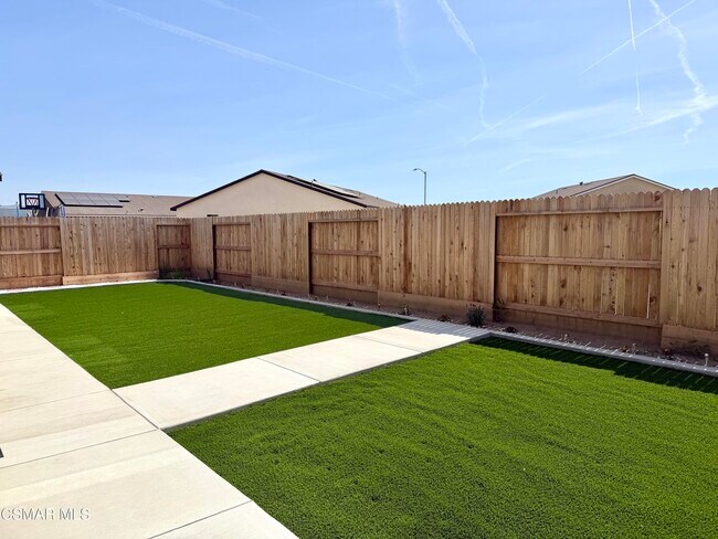 7201 Capitol Reef Dr in Bakersfield, CA - Building Photo - Building Photo