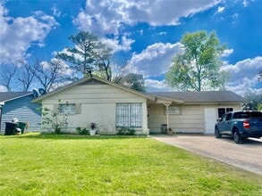 547 W Obion Rd in Houston, TX - Building Photo - Building Photo