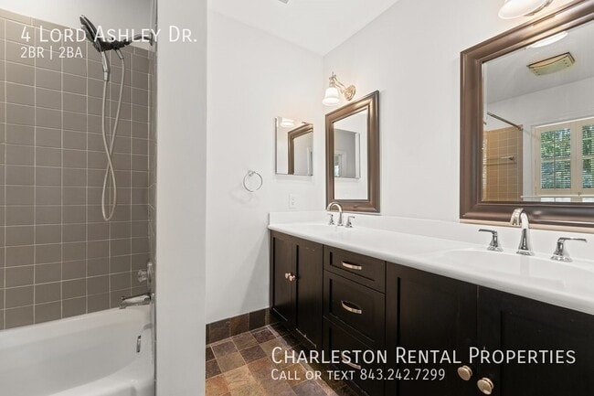 4 Lord Ashley Dr in Charleston, SC - Building Photo - Building Photo