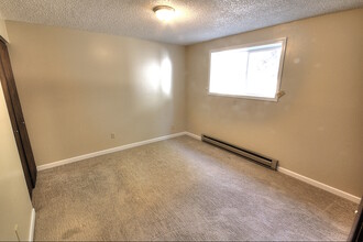 334 Harrison Boulevard, Unit #2 in Kalispell, MT - Foto de edificio - Building Photo