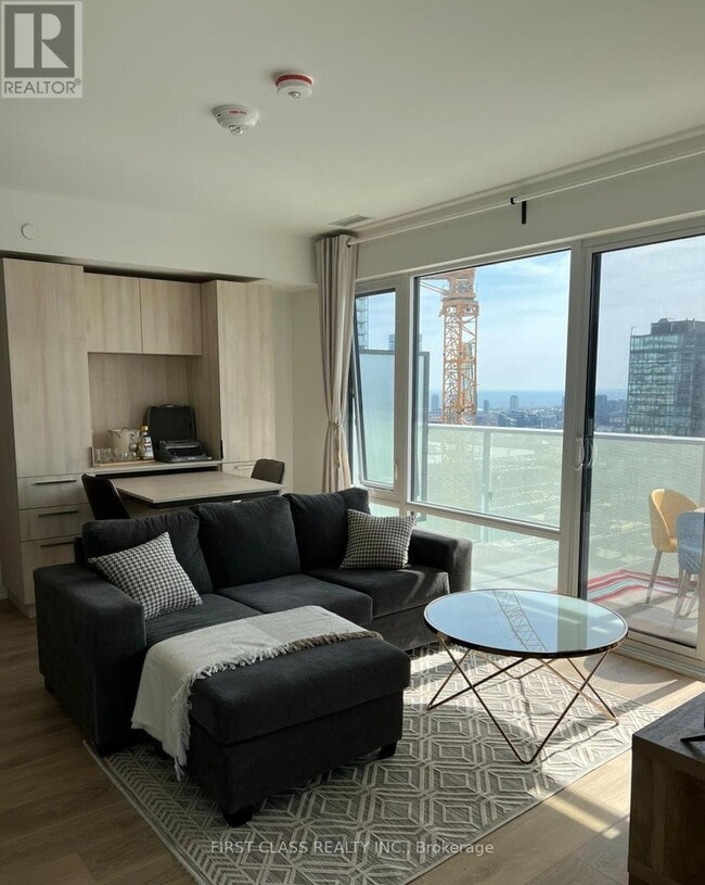 property at 501 Yonge St