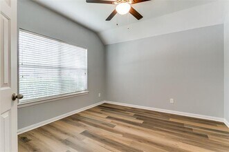 815 Creekside Dr in Little Elm, TX - Foto de edificio - Building Photo