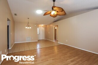 4208 76th Dr E in Sarasota, FL - Building Photo - Building Photo