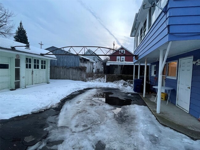 947 W 3rd St in Erie, PA - Building Photo - Building Photo