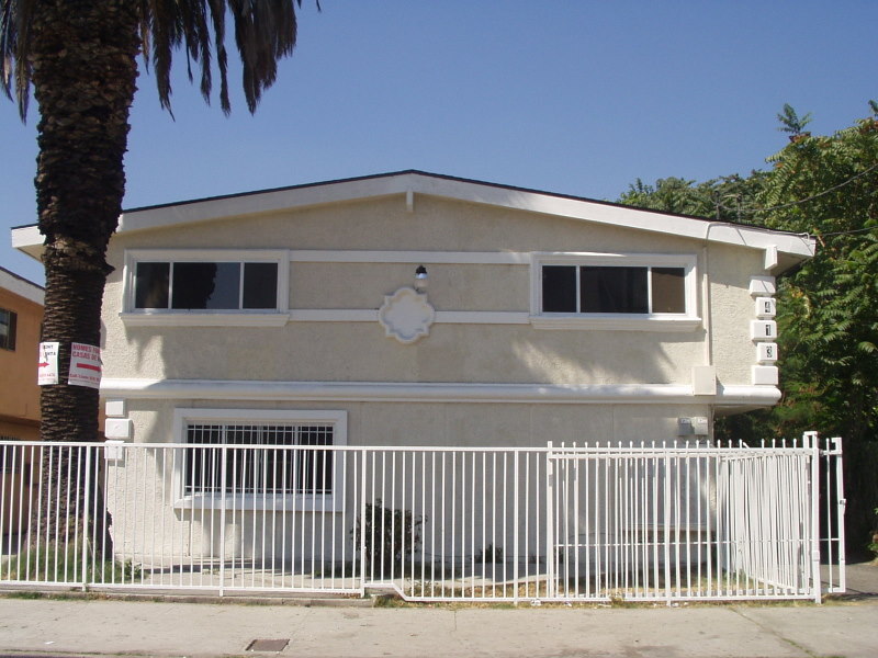 413 W Laurel St in Compton, CA - Building Photo