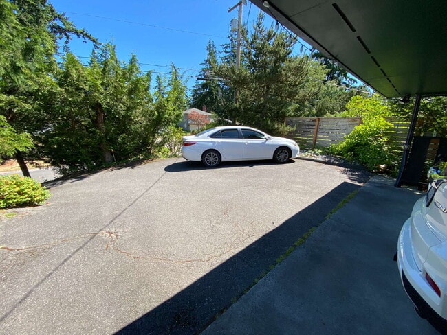 224 Highland Dr in Bellingham, WA - Building Photo - Building Photo